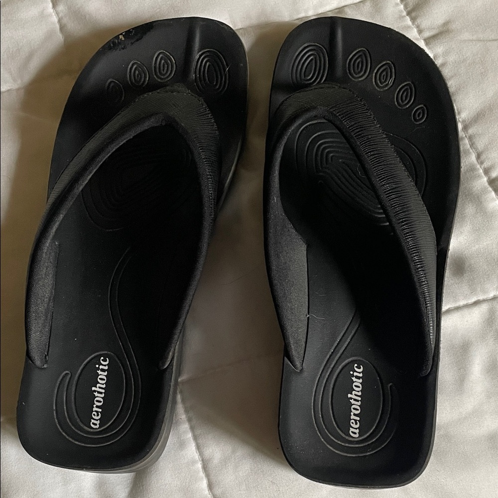 Aerothotic Women's Black Comfort Sandals